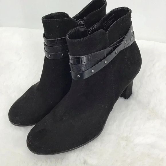 Aersoles  Women’s Crystalise Suede Leather Ankle Bootie W/Ankle Detail Size 7.5 - Picture 1 of 8